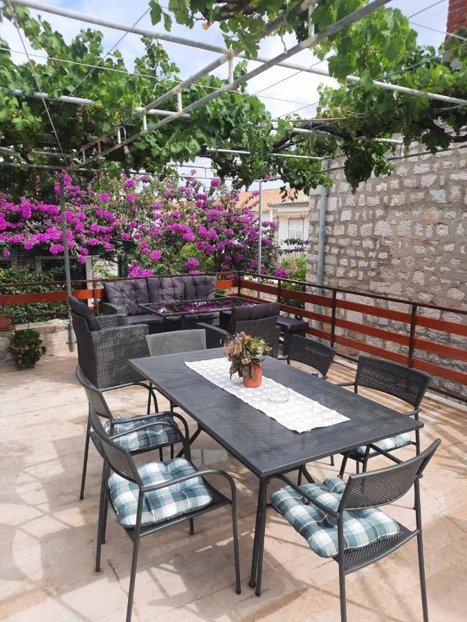 Old Town Rooms ラブ エクステリア 写真
